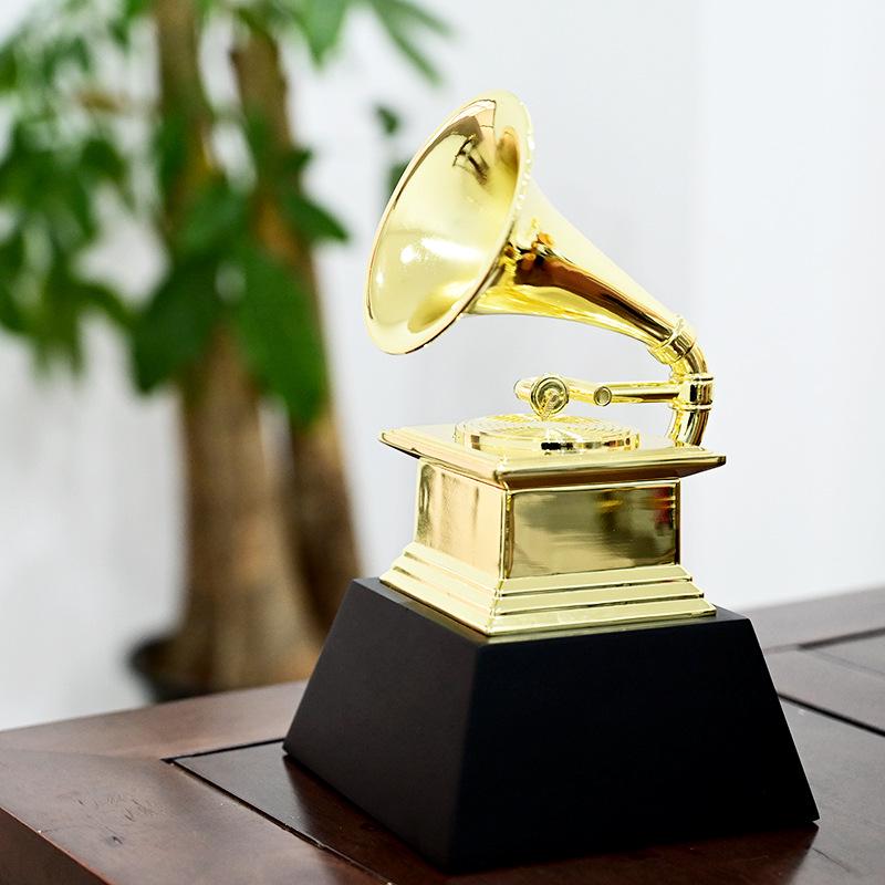 

Grammy Oscar-Inspired Custom Metal Trophy for Competitions