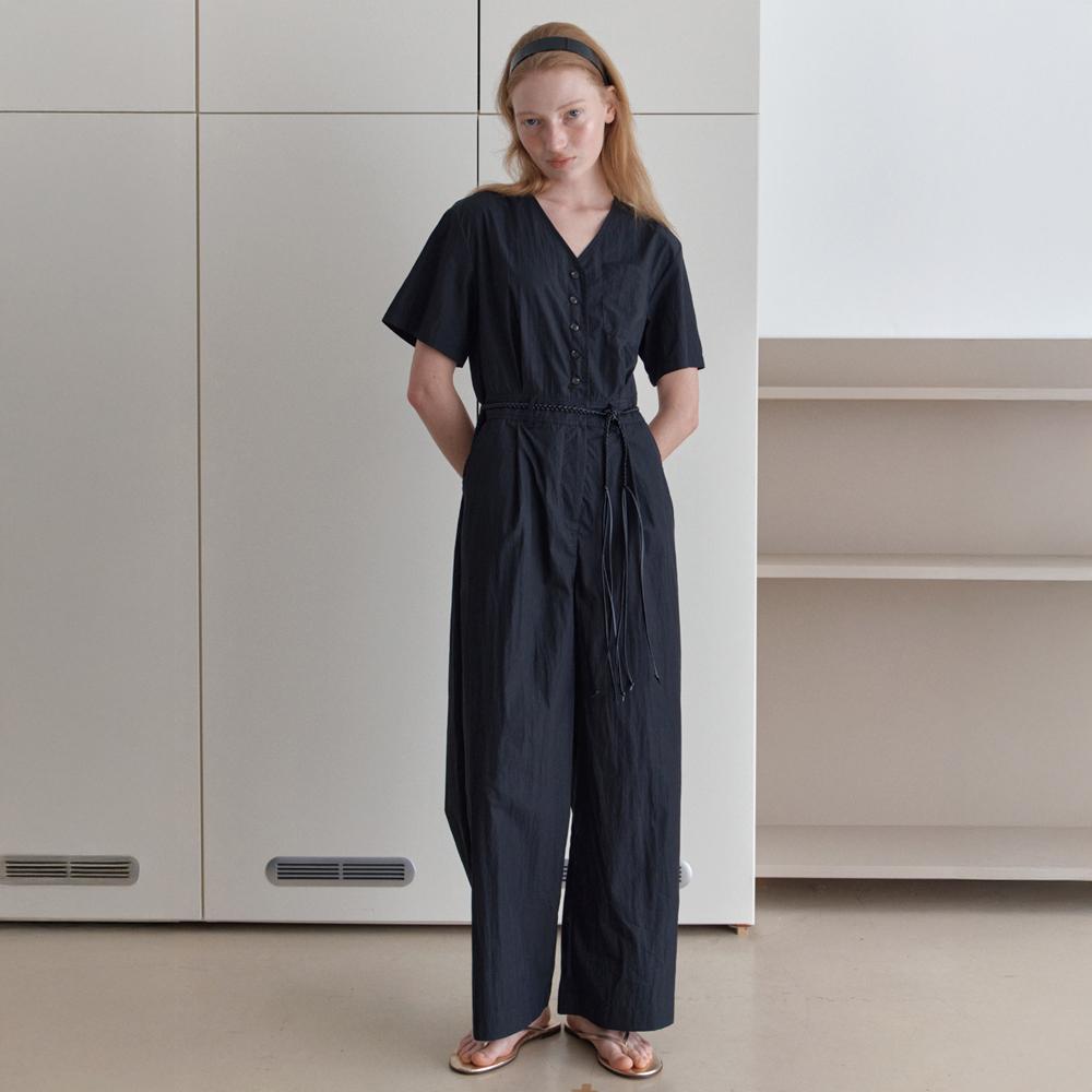 Elssibeui V-Neck Button Jumpsuit_Black