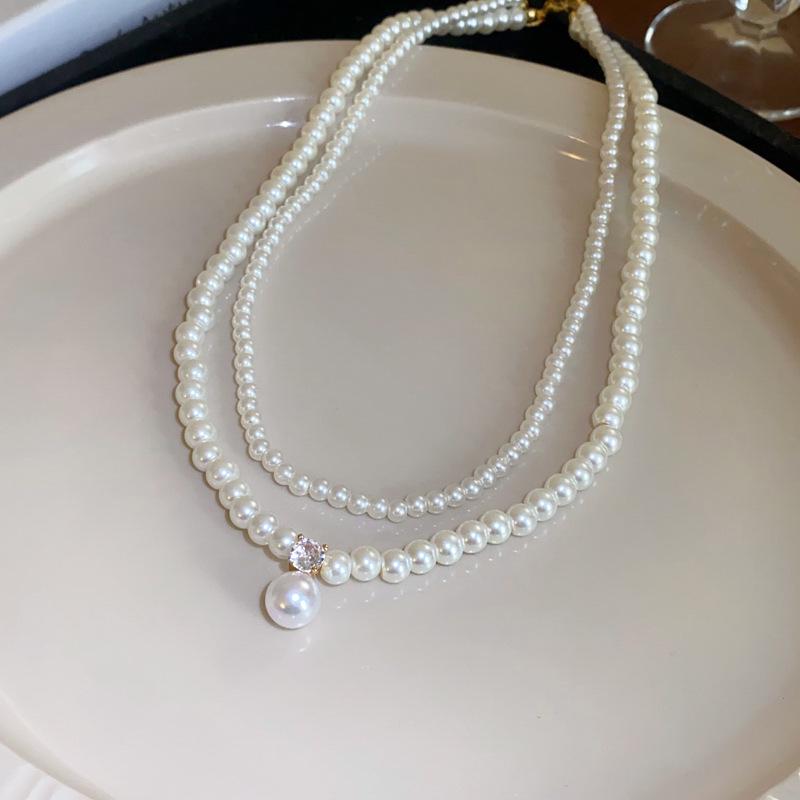 Gold-Plated Natural Pearl Necklace: Elegant Clavicle Chain with Retro High-End Style for Women