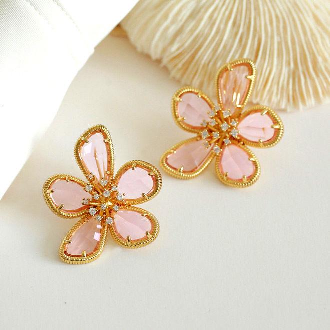 Ins Korea Fashion Crystal Flower Temperament Stud Earrings New Women Earrings Female Jewelry