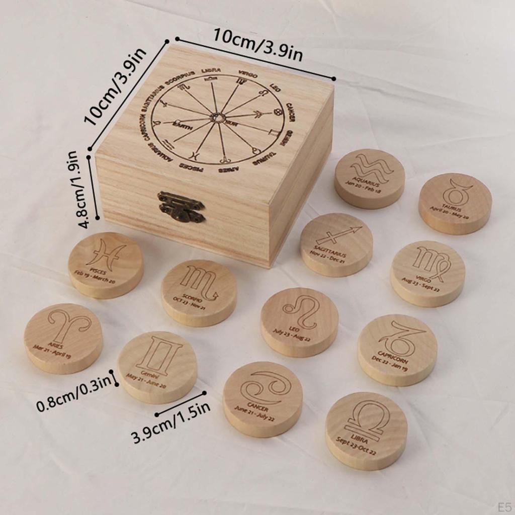 Conjunto de runas de madeira, ferramentas divinatórias, bruxas runas mais velhas para mesa de escritório doméstico