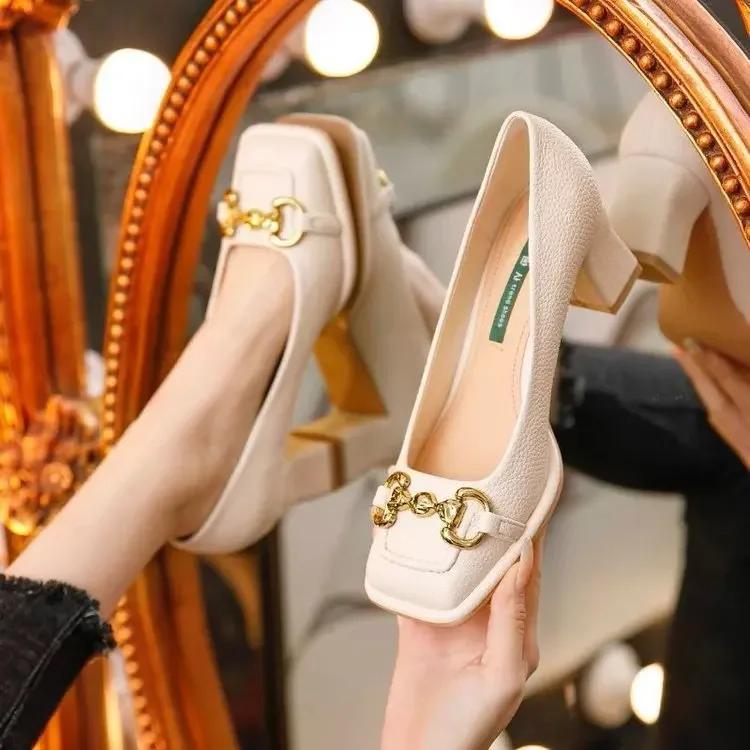 

2024 летние новые модные удобные женские туфли с квадратным носком и мелким носком 35 бежевый