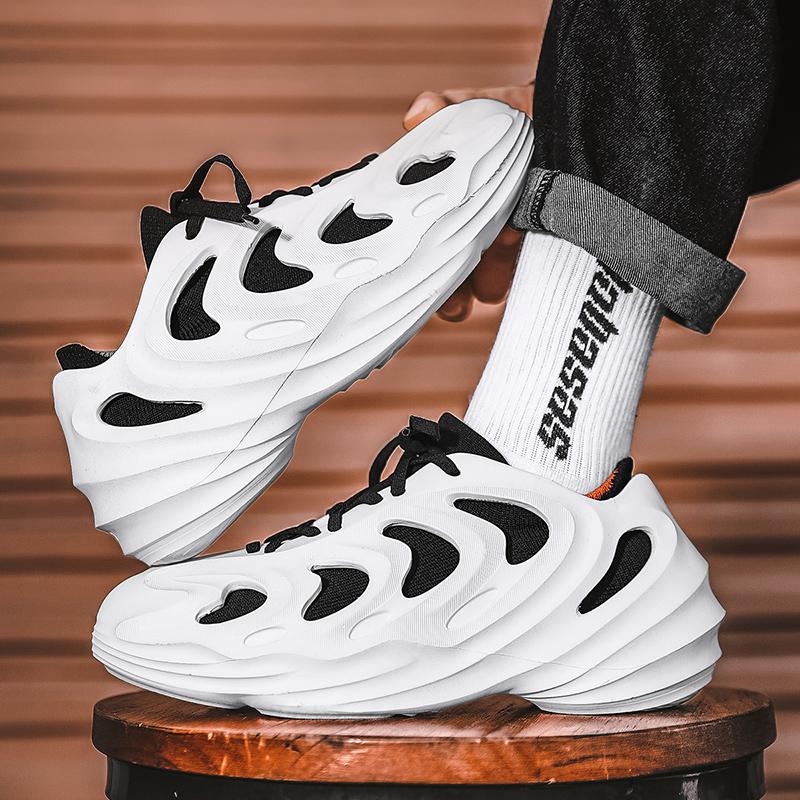 Fashion New Men Spring Summer Casual Shoes EVA Cave Shoe Garden Shoes Fly Weaving Mesh Breathable Light Outdoor Sneakers Running Shoes