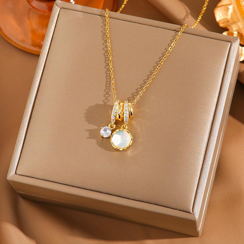 Four Leaf Clover Pendant Necklace For Women Fashionable Zircon Crystal Adjustable Chain Delicate And Versatile Jewelry