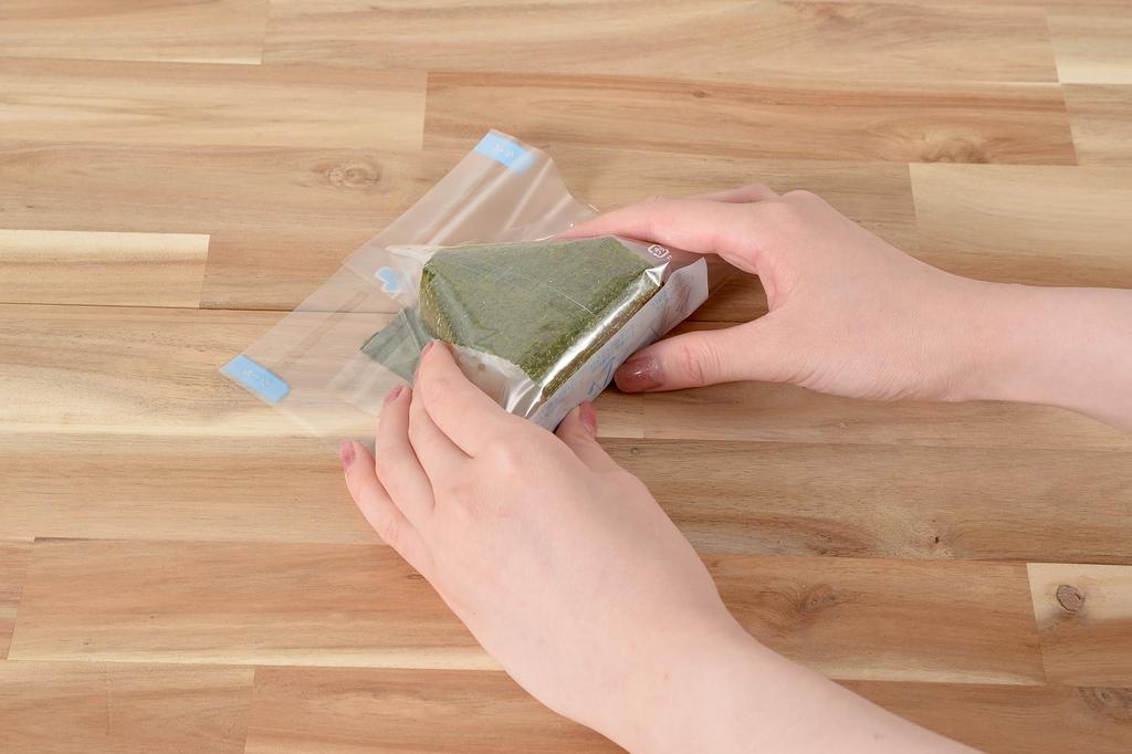 Strix Design Onigiri Made in with 50 x Perfect for Convenience Bento and Onigiri Film, Japan, Stickers, Sheets, Approx. 14.5 25cm, Clear, Markets,