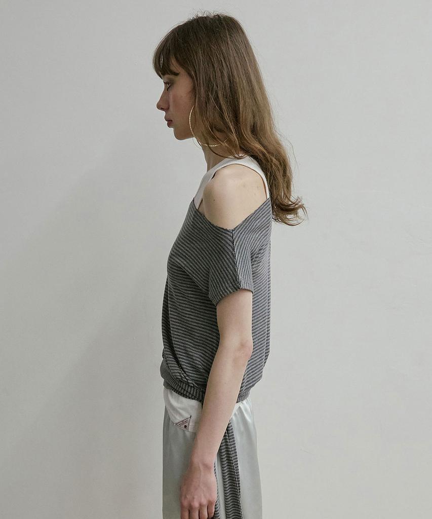 SCULPTOR Off-Shoulder Button Tee Melange Gray
