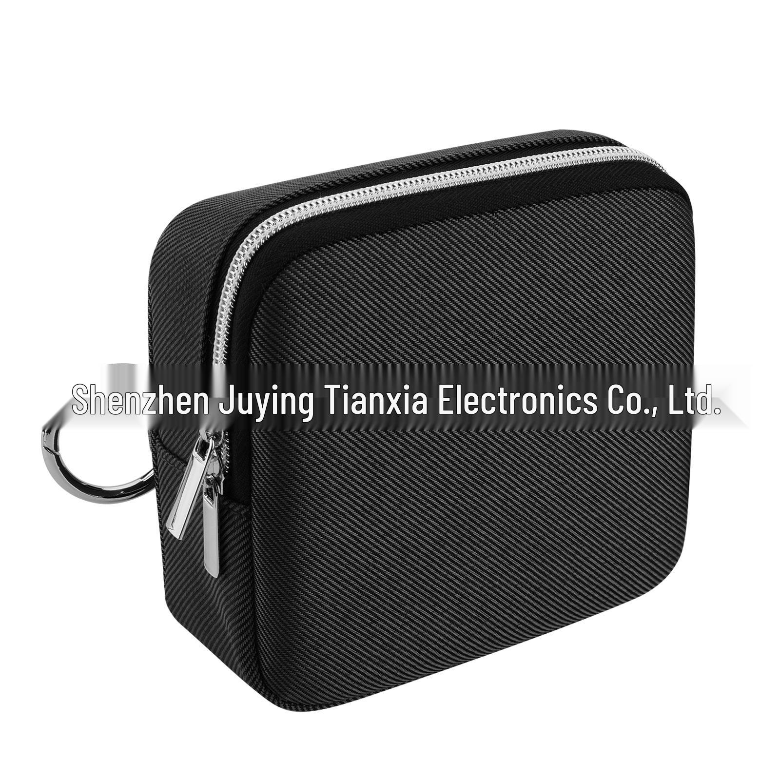 

Portable Storage Bag for Cosmetics, Jewelry, Skincare, and Coins 15x4.5x13 cm чёрный