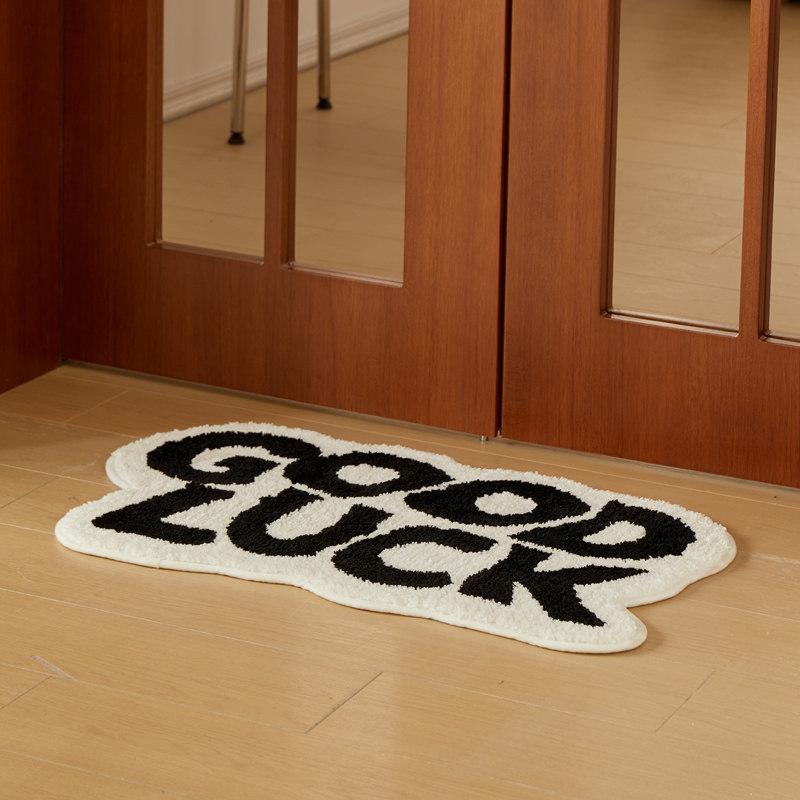 Special-shaped Letter Plush Rug Non Slip Soft Floor Mat For Bedroom Bedside Mirror Front Bathroom Home Decor