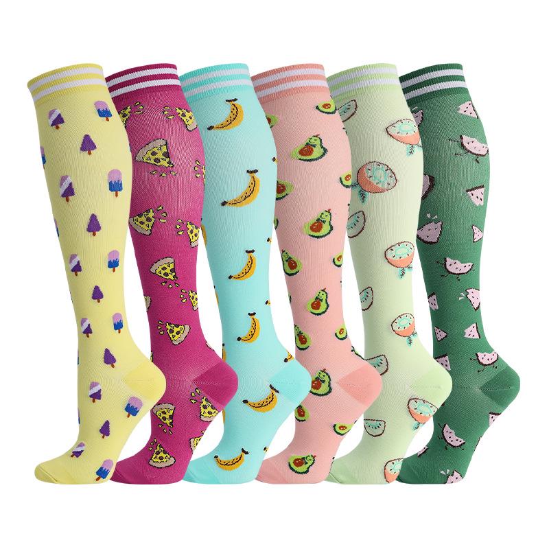 6 Paare Kombi: Gemusterte Kompressionssocken zum Laufen, für Yoga und Sport - Schweißabsorbierend, atmungsaktiv, schnelltrocknend, Wadenstrümpfe für den Herbst