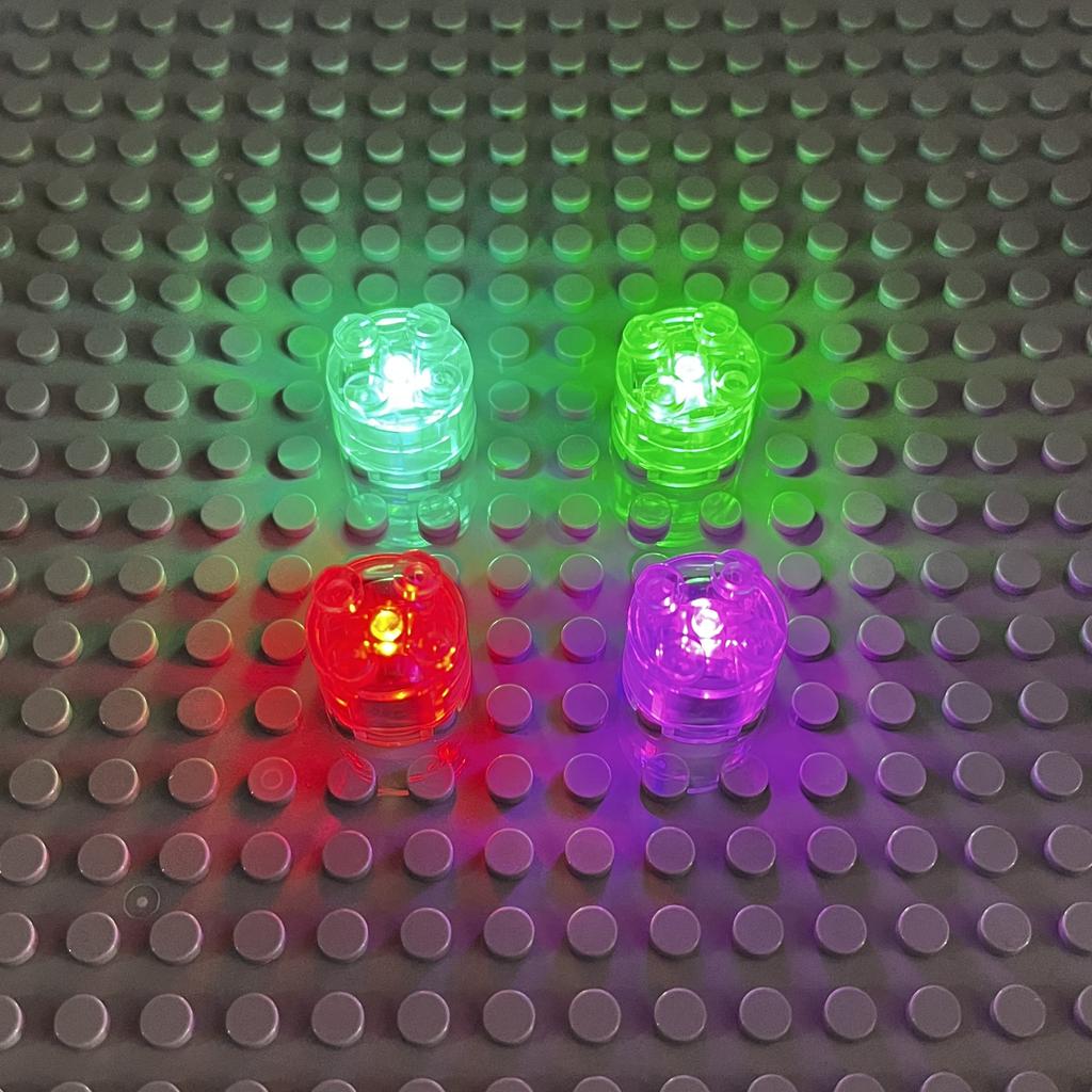 Nuovi 1/2/5 Pezzi Moc 8 Colori 2X2 Punti Luce LED Con Batteria Accessori Mattoncini Classici Educativi Blocchi da Costruzione Luminescenti Bambini