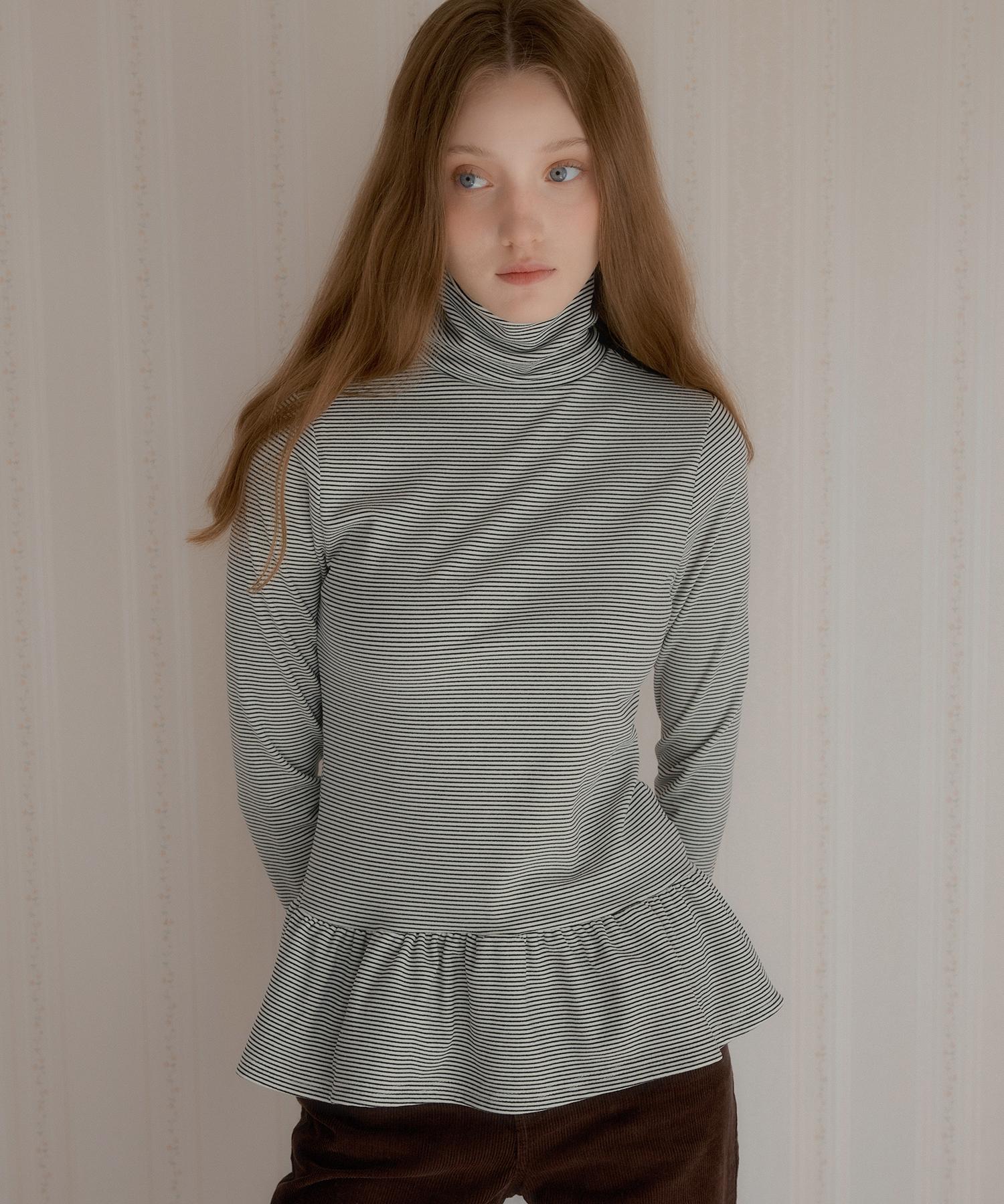 Letter From Moon Striped Two-Way Frill Turtleneck (Ivory) Ivory/Free