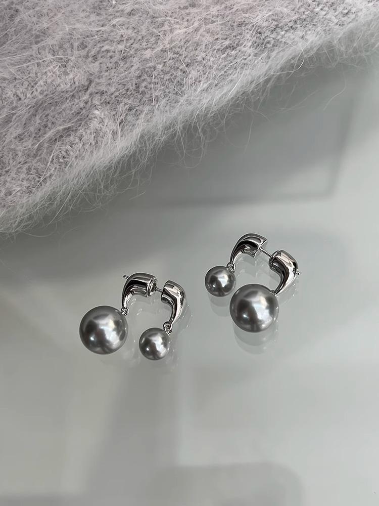 High-end silver-gray pearl front and rear niche earrings autumn and winter women's earrings new explosion