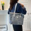 Tote bag large-capacity bag women's new fashionable solid color simple shoulder bag summer commuter handbag