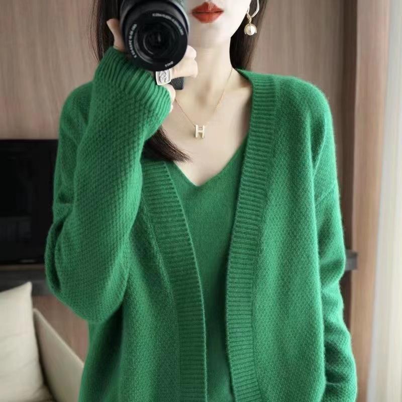 Autumn and winter new sweater jacket lazy wind long-sleeved knitted cardigan jacket vest two-piece set outer top
