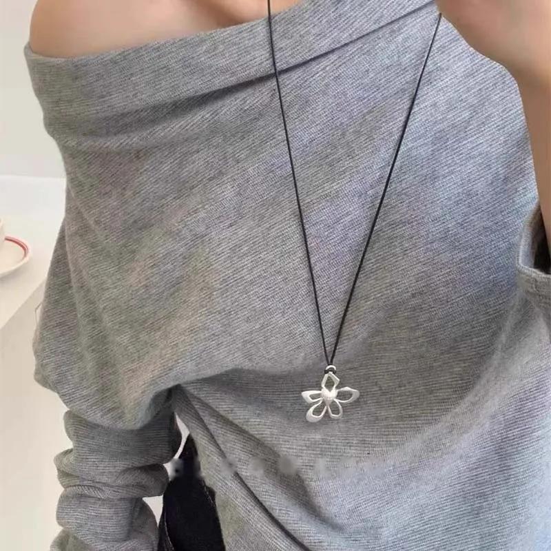 Korean Sweet Love Heart Flower Pendnat Necklace for Women Men Fashion Geometric Long Sweater Chain Necklace Neck Chain Jewelry