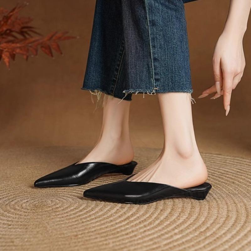 

Модные летние шлепанцы с острым носком для женщин 2025 Новая мода Мюли на низком каблуке Женские шлепанцы Лаконичные слипоны Женские Zapatos Mujer 42 чёрный