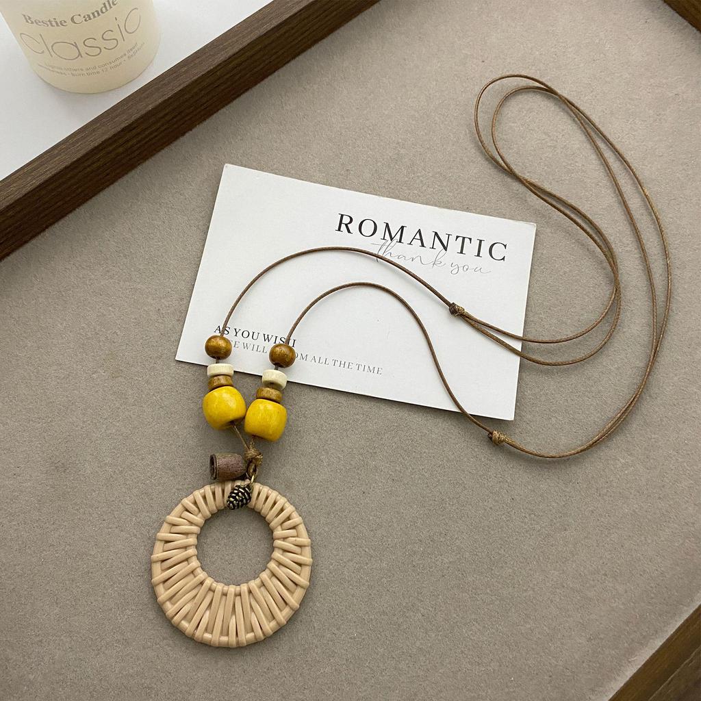 Retro Ethnic Ceramic Wood Necklace: Geometric Fruit Pendant for Women