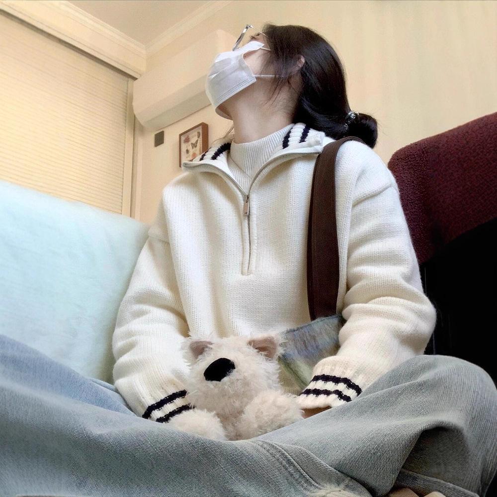 

Women s Milk-Colored Knitted Zip-Up Sweater - Cozy, Loose-Fit Autumn/Winter Design One Size белый