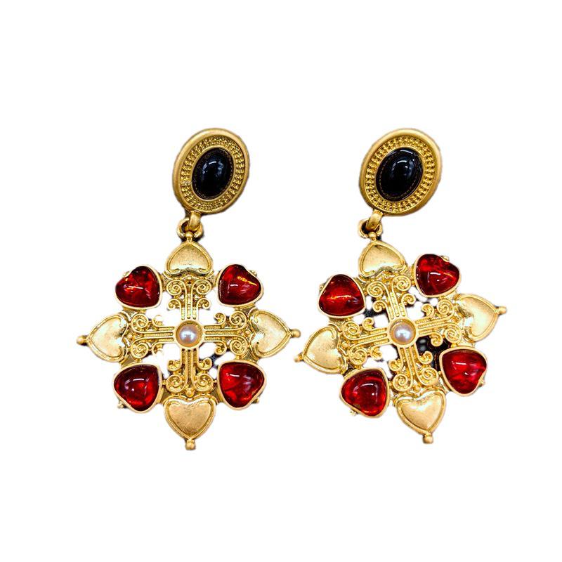 

Pre-Owned Vintage French 24K Gold Plated Heart Design Drop Earrings