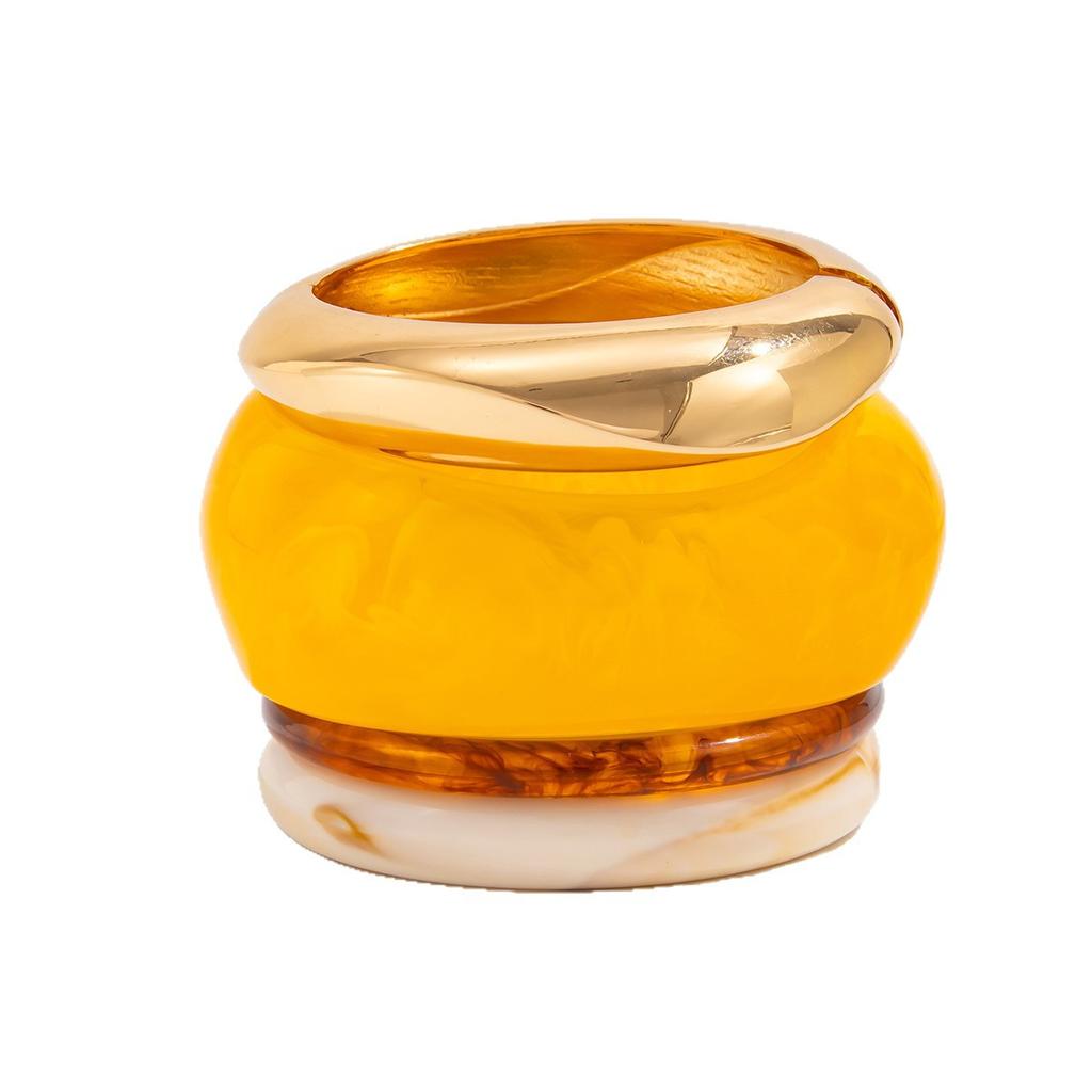 Vintage Amber Smudged Acrylic Wide Bracelet, Exaggerated Wind Geometric Smooth Resin Bracelet