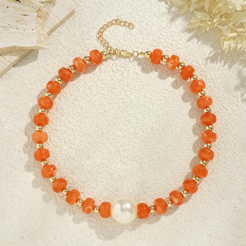 Bohemian Pearl Beaded Necklace: Colorful, Simple, Vacation-Ready Clavicle Chain for Women