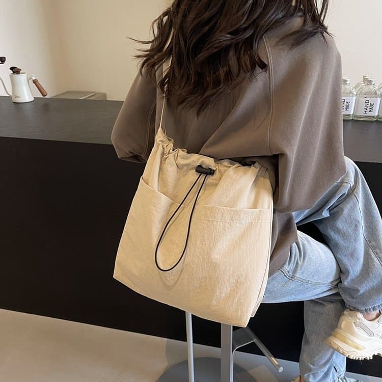 Sac fourre-tout en nylon à cordon de serrage grande capacité sac à bandoulière pour femme