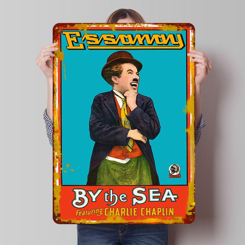 

Charlie Chaplin By the Sea Printed Poster Customized Wall Art Retro Vintage Metal Tin Signs for Bathroom Decor Wand Deko Room 20x30cm（7.8x11.8inch）