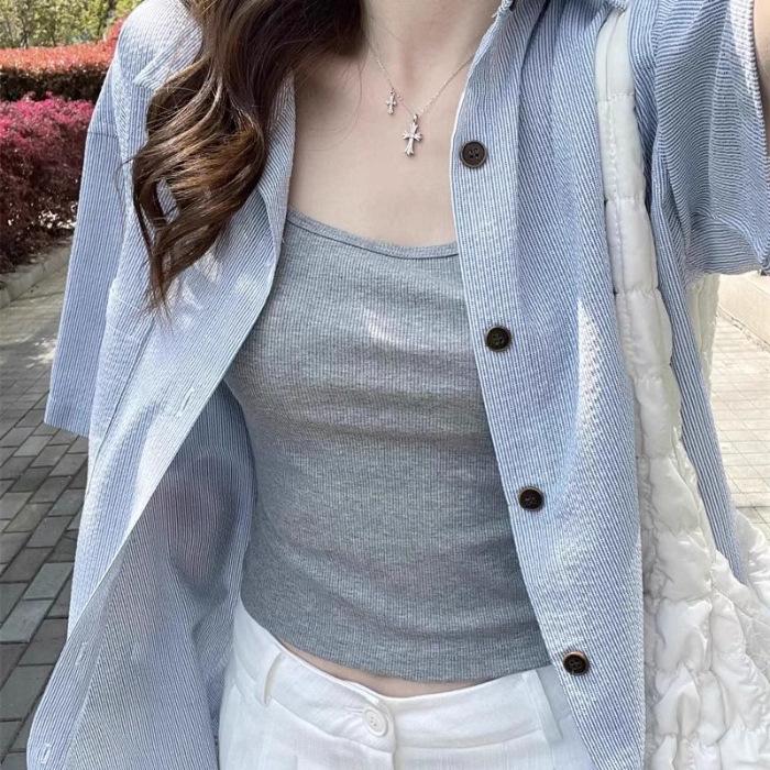 

Новая, уникальная и красивая летняя женская мини-рубашка с расслабленным полосатым лацканом в морском стиле. Это свободный и стройнящий топ 2XL синий