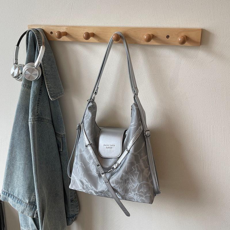 

Casual commuting large-capacity backpack, new women s versatile retro shoulder bag, versatile messenger bag