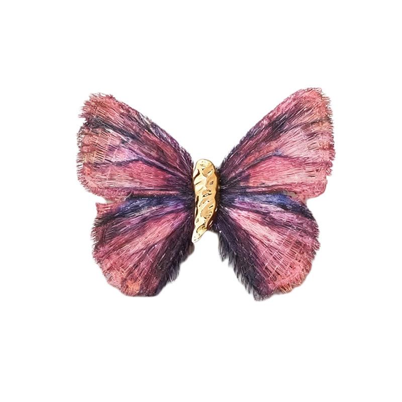 Versatile Retro Luxury Gradient Butterfly Brooch: Exquisite Embroidered Fashion Accessory