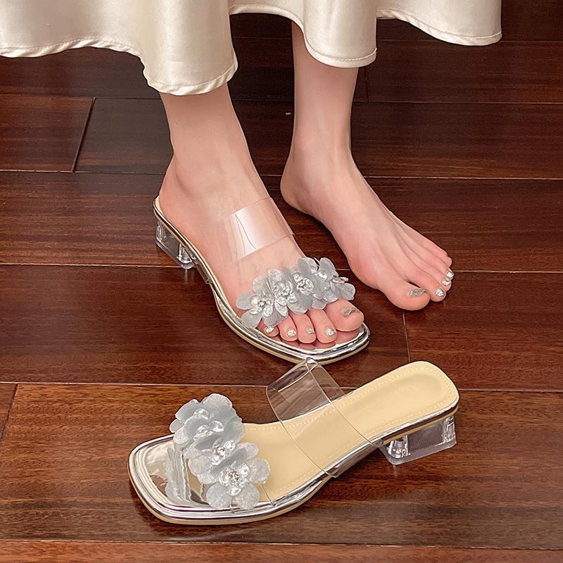 Rhinestone flower thick heel cool slippers women's summer wear 2025 new fairy wind transparent word with crystal sandals