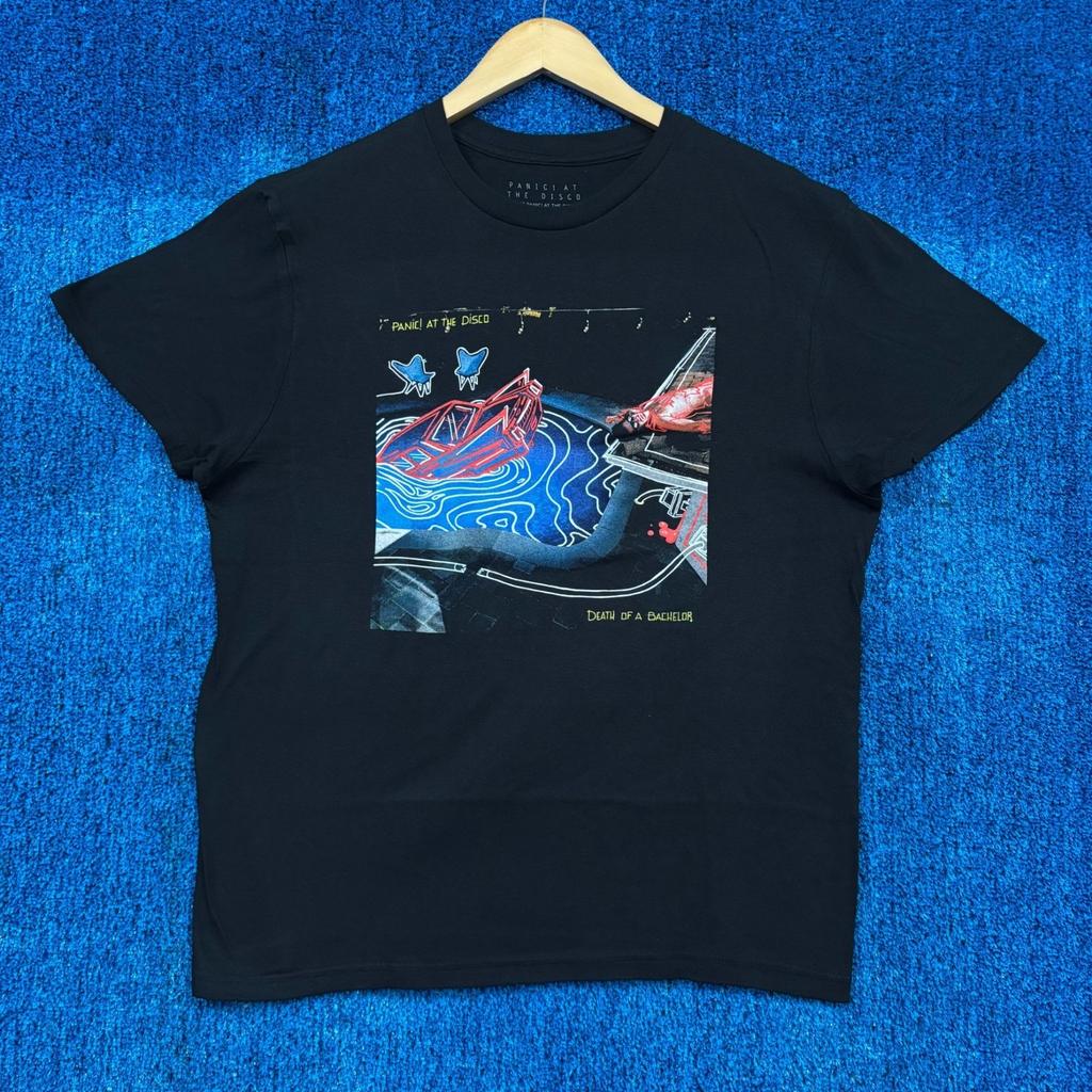 Panic at the Disco Death of a Bachelor Album Cover Art Tee M Unisex T-Shirt