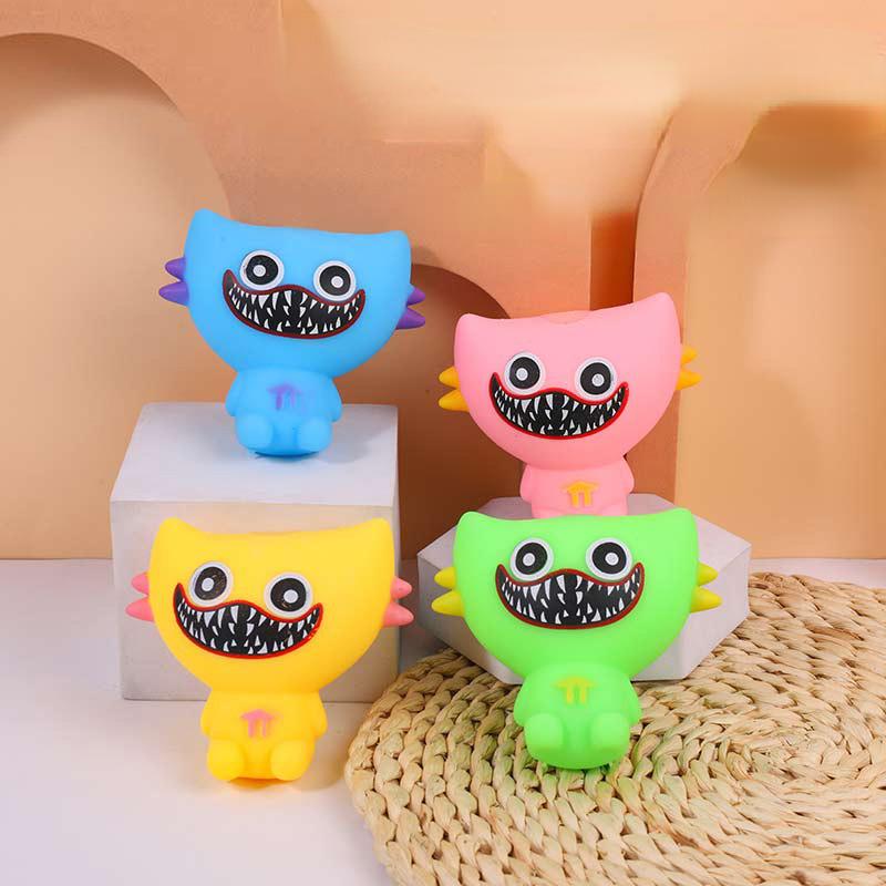 

Распакуйте игрушку злого Bobby Pinch Music TPR, чтобы дать волю своим эмоциям.