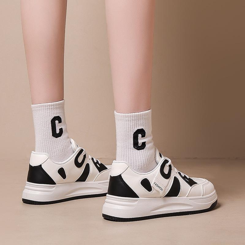 Customized niche design women's shoes 2025 autumn popular new little white shoes versatile student sports and leisure board shoes