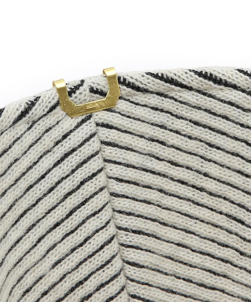 Eondeokeonteulolseutyudio Winter Knit Bucket Hat Stand Bucket / Stripe Knit / Milk