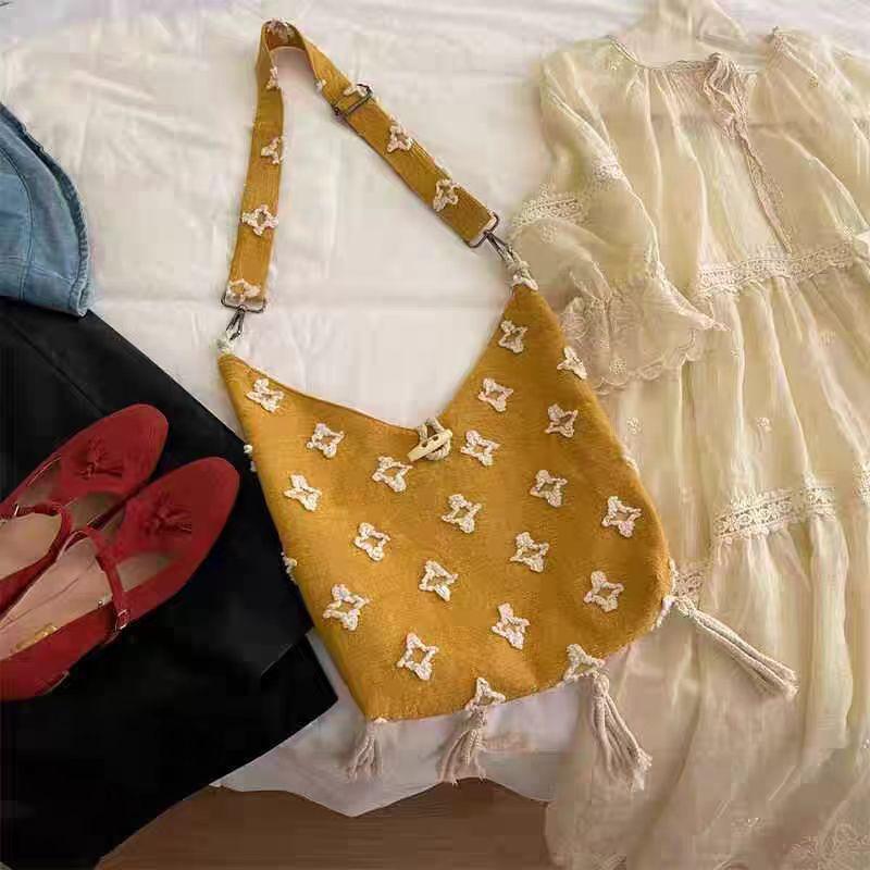 Go to a windy place, travel messenger bag yellow fringed cloth bag single shoulder bohemian ins women s bag