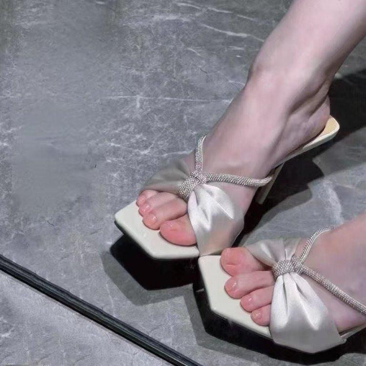 2025 New Summer Nude Rhinestone Square Head Sandals Women's Fine Heel Temperament Beautiful Women's Cool Slippers High Heels