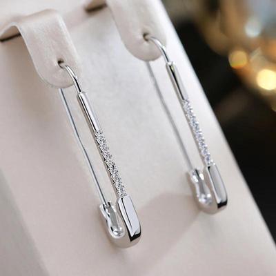 Silberfarbene Mikro-Inlay-Zirkon-Pin-Piercing-Ohrringe für Frauen im modernen Stil, Persönlichkeit, Party-Schmuck
