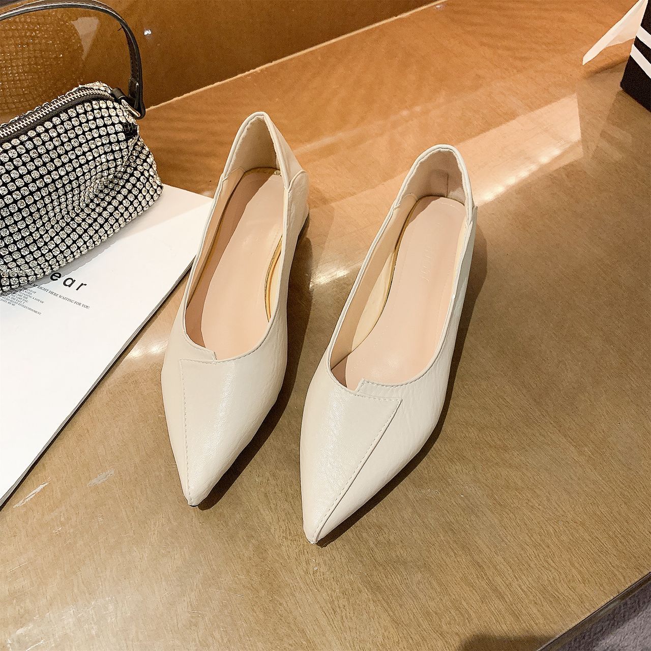 

Туфли-лодочки на среднем каблуке, женские, летние, новые, с мелким вырезом, остроносые, универсальные, рабочие туфли, женская мода и комфорт, два варианта носки, простые туфли-лодочки 36