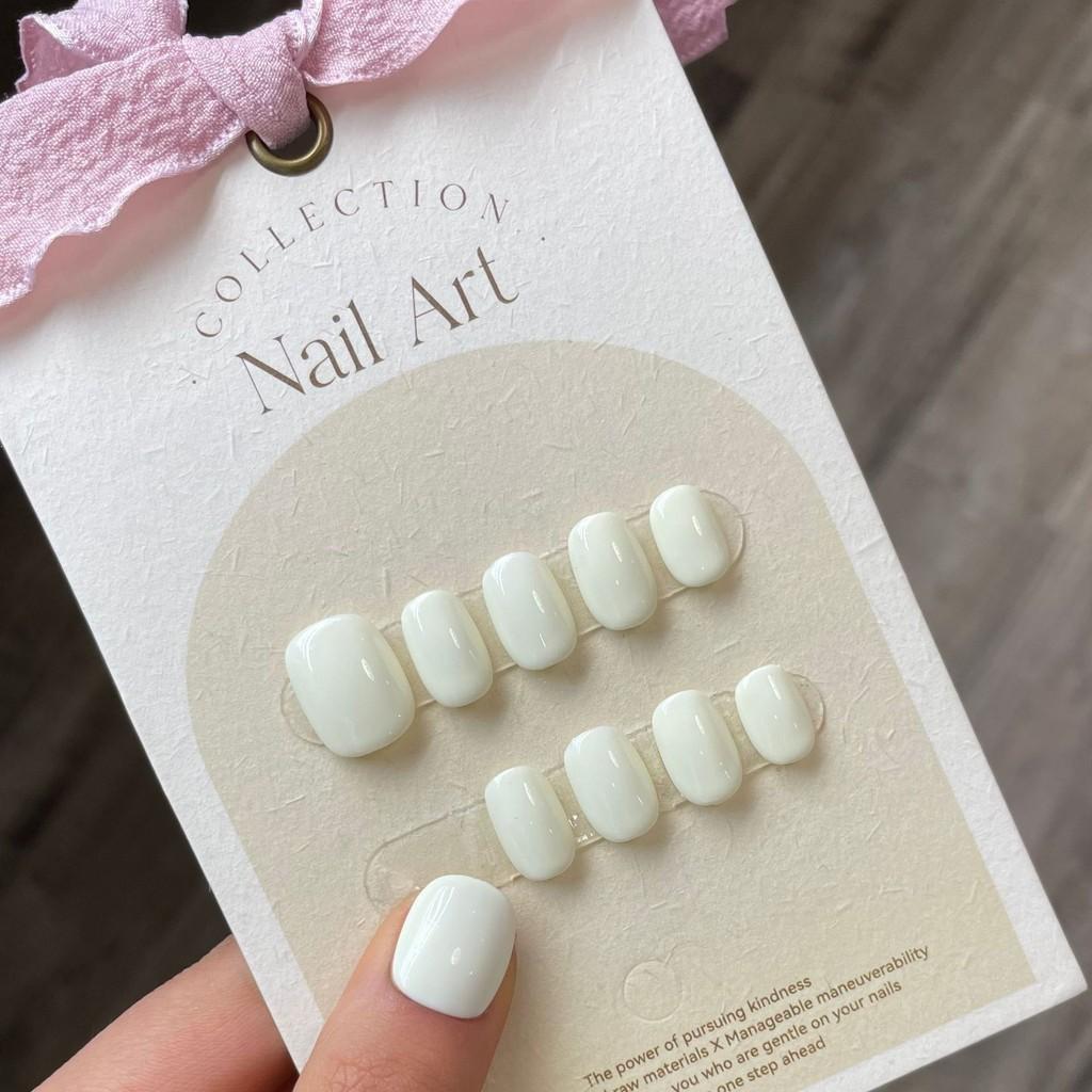 100% HANDMADE Short Round Fake Nail With Glue Milky White Solid Color Short Acrylic Press on Artificial Fake nails Reusable Nails