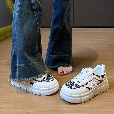 Încălțăminte pentru femei – Adidaşi