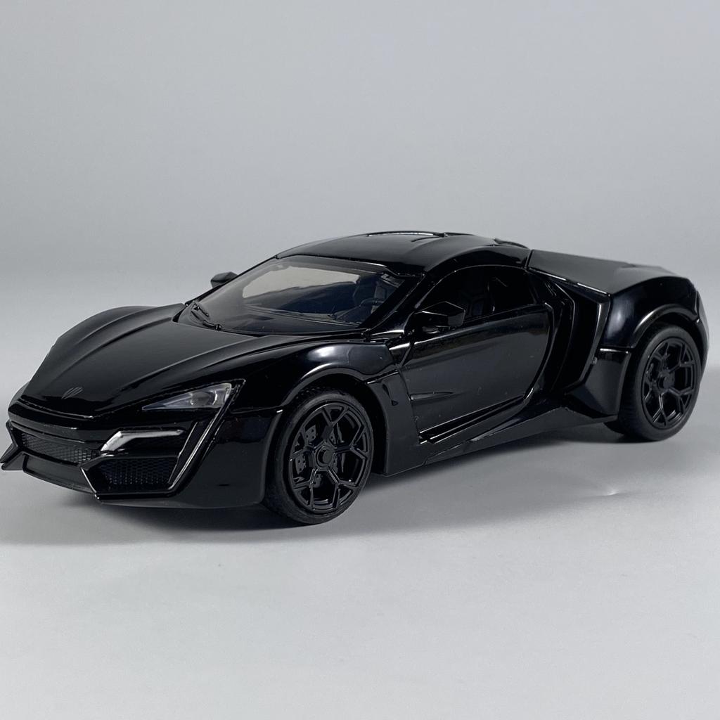 1:32 W Motors Lykan Hypersport Supercar Alloy Metal Diecast Model Car Miniature Vehicles With Sound & Light Collectibles Present