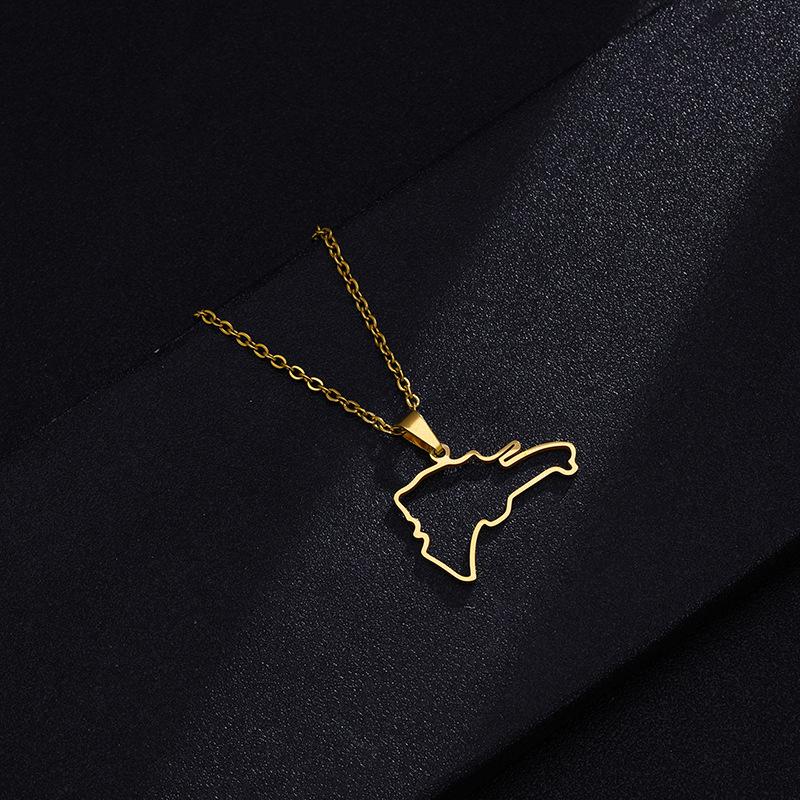 Zlatý smaltovaný přívěsek ve tvaru mapy Dominikánské republiky na stříbrně pokoveném řetízku Pro ženy Muže Vlajka Dominiky Šperk