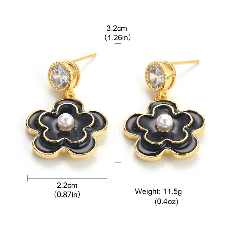 

French Retro Camellia Earrings: Sweet, Elegant Niche Design for Women