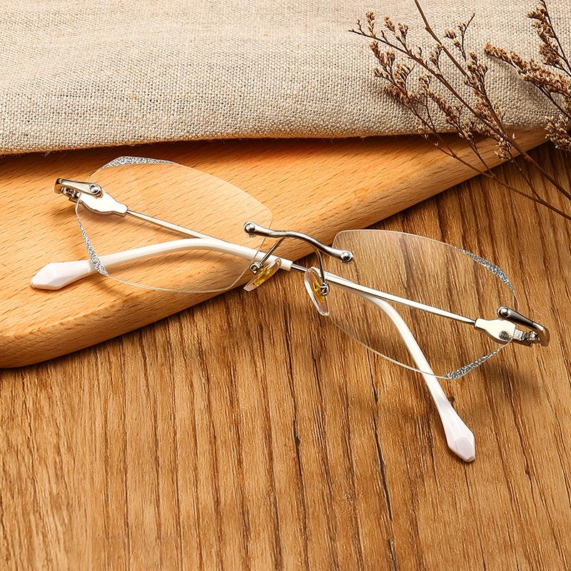 1PCS Cut-edged Starlight Thin Flash Diamond-inlay Anti-blue Light Reading Glasses For Women 189