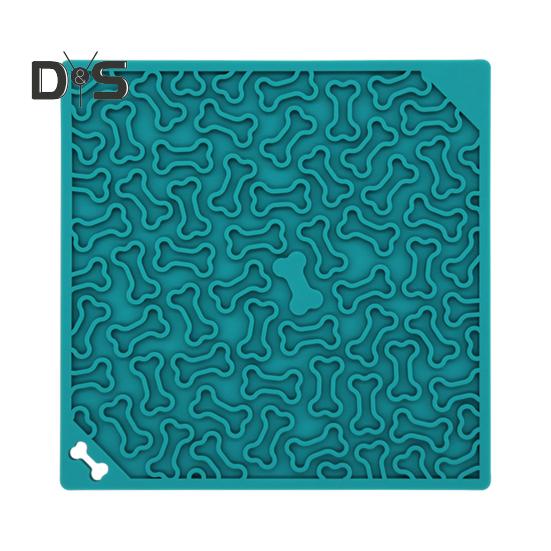 Dog Slow Feeder Mat Silicone Licking Pad with Suction Cup Pet Food Treat Puzzle Mat Slow Feeding Mat for Dogs And Cats