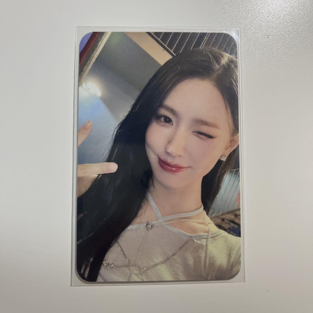 

[USED] (G)I-DLE Miyeon mumo I FEEL trading card