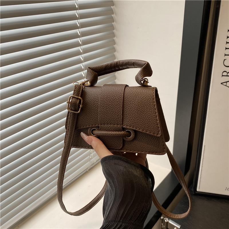 

Однотонная простая темпераментная сумочка 2025 лето новая универсальная ins сумка через плечо, сумка-мессенджер, маленькая квадратная сумка, женская корейская версия кофейный