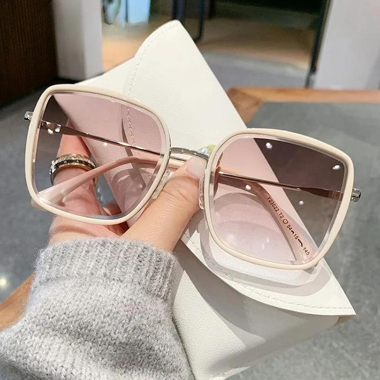 New Square Sunglasses Women Luxury Design Big Frame Gradient Cat Eye Sun Glasses for Women Driving Eyeglasses UV400 Eyewear