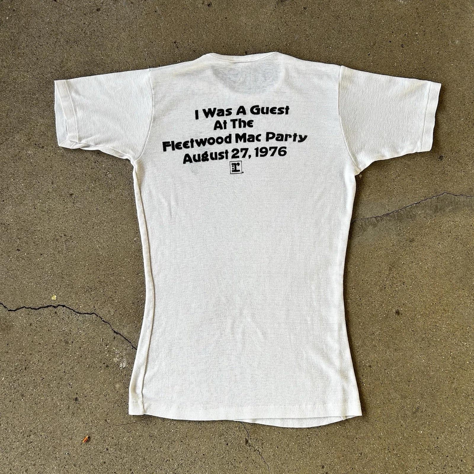 

Vintage 70s 1976 Fleetwood Mac Friends & Family l Release Party Band Shirt RARE L